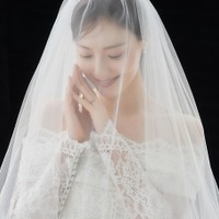交際報道なしで電撃結婚の韓国女優、気になる“新婚旅行先”を告白「7泊8日の日程で…」 画像