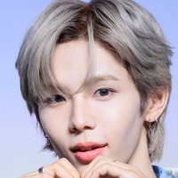 RIIZE・ショウタロウ、“変装なし”でドンキに降臨！駄菓子を選ぶ姿に「愛おしい…」「キュートすぎ」の声
