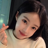「男性用水着を履いてバイト…」元レーシングモデルの韓国タレント、離婚後の働きぶりを告白