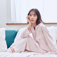 井桁弘恵がルームウェアでくつろぐ姿が公開！ジェラピケ初のリカバリーウェア