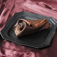 カカオ香るショコラクレープ（ベルギーチョコ使用）（税込 346 円）
