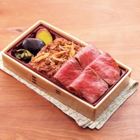 佐賀・佐賀牛【カイロ堂】[東武限定品][実演]佐賀牛出汁漬けイチボ・すき焼き弁当