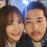 夫の罪を妻も背負うべきなのか…韓国有名人夫婦が直面している批判