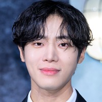 俳優チュ・ヨンウ、東京ファンミーティングが大盛況！日本料理作りや人気邦楽カバーでファンと交流