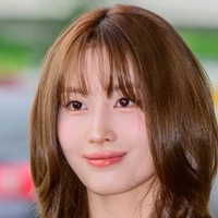 「ロックすぎる」とファン外でも話題に！TWICE・モモ、希少アイテムの封を切るも…むしろ価値上昇!?