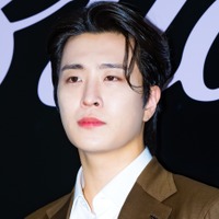 約1年続いた“出演料未払い”問題…日本版も制作された人気ミュージカル、GOT7・ヨンジェへの精算完了を発表