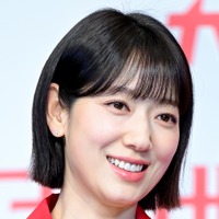 2人目は女の子？“ヨン様”と旅行も目撃された妊娠中の女優パク・シネ、近況写真に推測多数