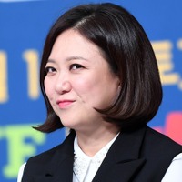 東京の喫茶店で「匂いがきつすぎて無理」と不満も…韓国タレント、日本の“便利メガネ”を絶賛