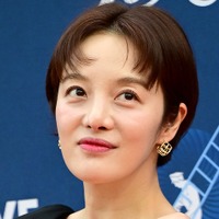 「まるで余命宣告」『キム秘書』女優が直面した閉経へのタイムリミット、42歳で第二子を希望