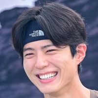 早朝ランニング後、そのまま8時から撮影…俳優パク・ボゴム、並外れた体力に感嘆「むくみどこ？」