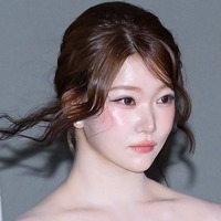 透け感たっぷりでヒヤヒヤ…日本人K-POPアイドル、レーストップスで地元・大阪を散策