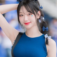 目を奪われるボリュームと魅惑の“一筋”、韓国美女チアの可憐なドレス姿に「ビジュアル爆発」の声