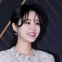 防犯カメラのない死角で“誘拐未遂”…韓国女優、恐怖体験を告白「ワゴン車がついてきた」
