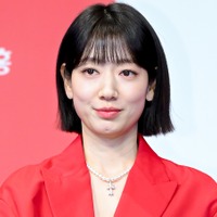 今秋に第2子出産へ…『美男ですね』女優パク・シネ、“妊娠中とは思えない”ドレス姿に注目！