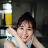 小坂菜緒　B.L.T.10月号（東京ニュース通信社）