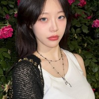 「日本のAV女優にデビュー勧められた」元韓国アイドル、透け感トップスで際立つボリューム