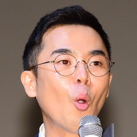 論文剽窃の発覚で学位取消…韓国の講師タレント、再入学した大学院を卒業「30年教壇に立ったが…」