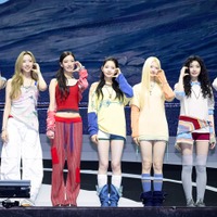 歴代10位でもHYBEガールズグループでは“過去最低”　新人TUIDEが途切れさせた「30万枚」の系譜