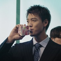 森永ｉｎゼリー フルーツ食感「こんなところで、こんなにフルーツ。」篇