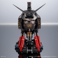 「ガンダム」1回1,850円の高級ガシャポン！コクピットまで作り込まれた「バストアップモデル」が2次予約―内部にはアムロの姿も