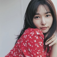 「桜井日奈子2027カレンダーブック」（東京ニュース通信社刊）