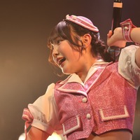 浜田萌帆（C）エイベックス