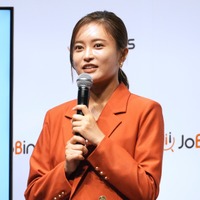小島瑠璃子【撮影：小宮山あきの】