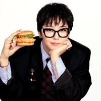 韓国マクドナルド、G-DRAGONとタッグ組んだ新商品をアジアで展開　PEACEMINUSONEコラボグッズも