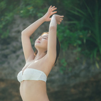 すみぽん（高倉菫）1st写真集『offcourt』