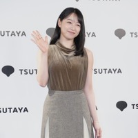 桜井日奈子【撮影：小宮山あきの】