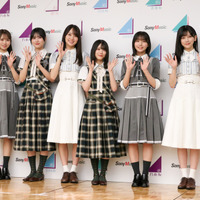 （左から）日向坂46・上村ひなの、櫻坂46・的野美青、乃木坂46・賀喜遥香、櫻坂46・森田ひかる、日向坂46・大野愛実、乃木坂46・池田瑛紗【撮影：平木昌宏】