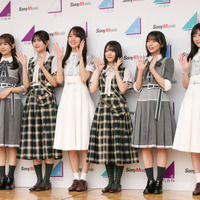（左から）日向坂46・上村ひなの、櫻坂46・的野美青、乃木坂46・賀喜遥香、櫻坂46・森田ひかる、日向坂46・大野愛実、乃木坂46・池田瑛紗【撮影：平木昌宏】