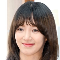 セパレートのスイムウェア姿に釘付け…少女時代・ヒョヨン、スジが浮き出る“ヘルシーボディ”で魅了