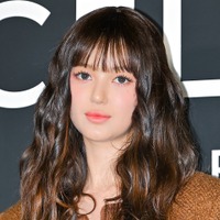 元NewJeans・ダニエル、ヘリコプターでリラックス…法的争い続く中で見せた“穏やかな日常”