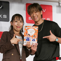 （左から）みきママ、NEWS・小山慶一郎【撮影：平木昌宏】