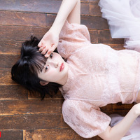 『BEEEEM』（ビーーーム） vol.3 撮影：江嶋綾恵梨 撮影協力：河邉有実莉 スタイリスト：馳尾潤子（Jstyles） ヘアメイク：yukky（oddcolor）、安藤沙樹