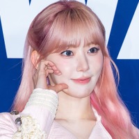 胸元パックリ…LE SSERAFIM・宮脇咲良、ボリューム感あらわな大胆衣装に視線集中「至福すぎる」
