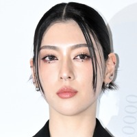ベッドシーンに続き…三吉彩花、高校生まで父親と入浴の過去が韓国で話題「ギャップがすごい」