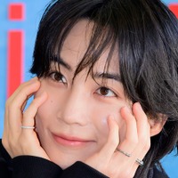 発光してる…SEVENTEEN・ジョンハン、“うさ耳ポーズ”で愛らしさたっぷり！イベントに登場