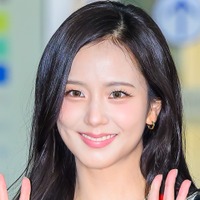 金髪・ピンクヘア・小麦肌まで全部似合う… BLACKPINK・ジス、大胆イメチェン連発！変幻自在の魅力発揮 画像
