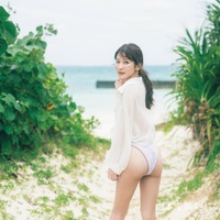 山本里菜　フォトブック『りな、です』©東京祐／講談社