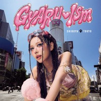 『GYARU ISM SHIBUYA TOKYO』表紙　©︎株式会社Lovers / 鈴木綺麗