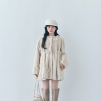 SNIDEL、乃木坂46・川﨑桜を起用した冬コレクションを先行予約