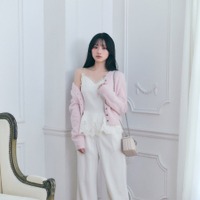 SNIDEL、乃木坂46・川﨑桜を起用した冬コレクションを先行予約