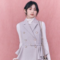 SNIDEL、乃木坂46・川﨑桜を起用した冬コレクションを先行予約