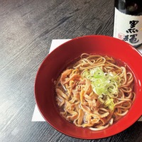 山形【続おそばに】冷たい肉そば1,320円(1杯)