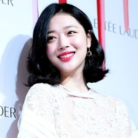 大人気アイドルが25歳でこの世去って7年…生前はネット上の誹謗中傷に苦しんでいたソルリさん