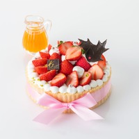 フランス菓子16区の「X'masシャルロットフレーズ」