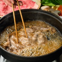 神戸牛と近江牛を使ったすき焼き会席
