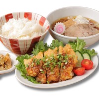 油淋鶏＆中華そばセット 980円（税込1,078円）